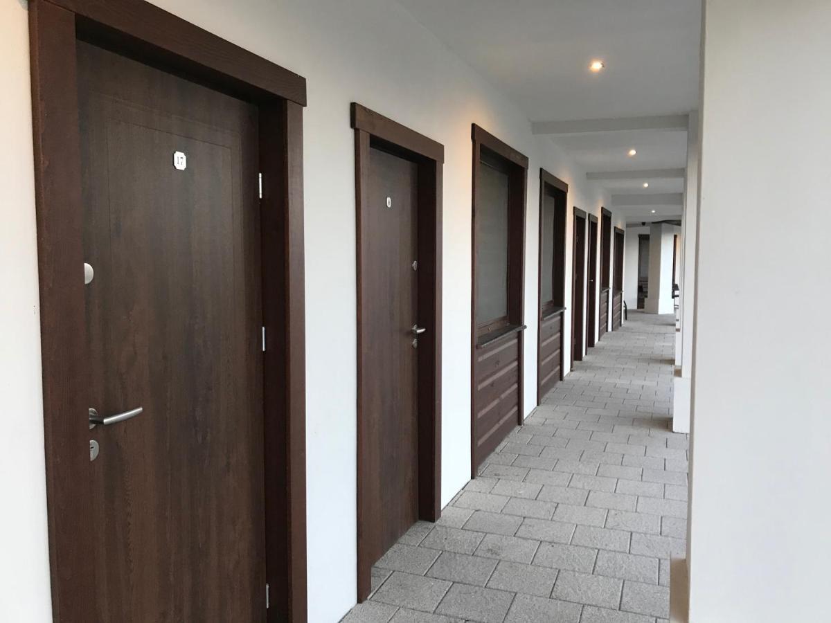 Gosciniec Krepa Hotel Lipsko Buitenkant foto