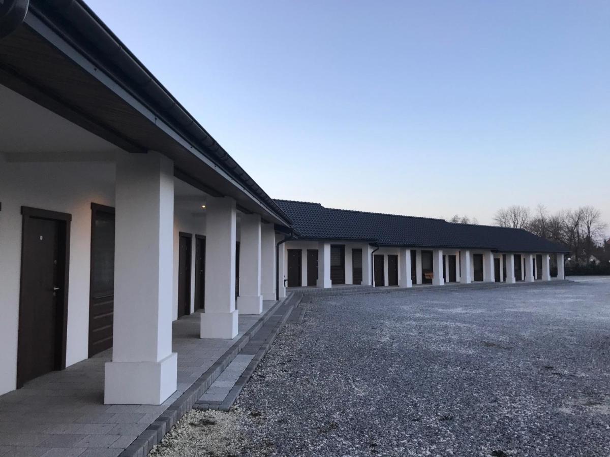 Gosciniec Krepa Hotel Lipsko Buitenkant foto